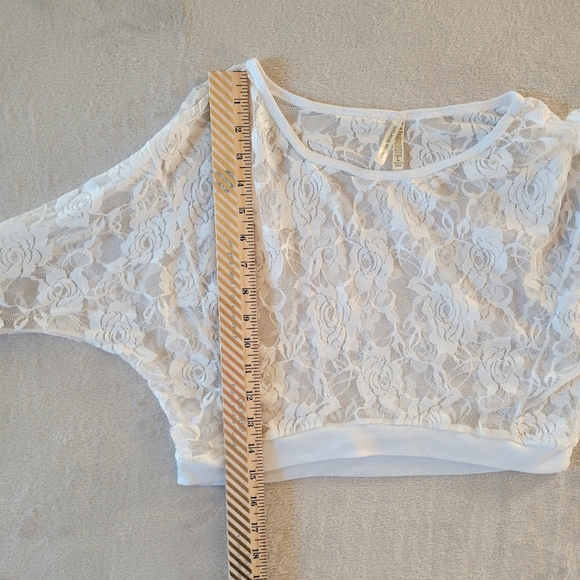 Vintage Y2K White Lace Crop Top Dolman Sleeve Large Fairy Grunge - Picture 9 of 10